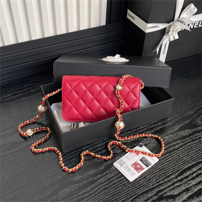 Chanel Flap Phone Holder with Chain Shiny Lambskin, Imitation Pearls & Gold-Tone Metal Red AP4284