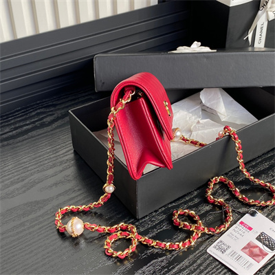 Chanel Flap Phone Holder with Chain Shiny Lambskin, Imitation Pearls & Gold-Tone Metal Red AP4284