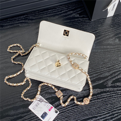 Chanel Clutch with Chain Lambskin, Strass & Gold-Tone Metal White AP4300
