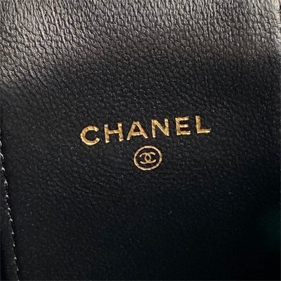 Chanel Small Vanity with Chain Lambskin, Strass & Gold-Tone Metal Black AP4302