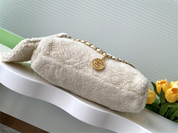 Cha.nel 22 Small Handbag Shearing Wool Gold Tone Metal AS3260