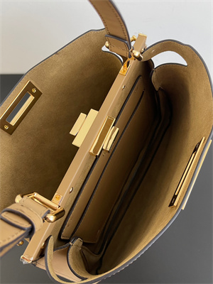 Fen.di Peekaboo Soft Medium Leather Bag Brown