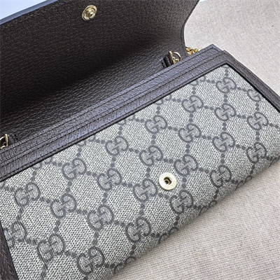 Gu.cci Blondie continental chain wallet GG Supreme canvas Brown 725215