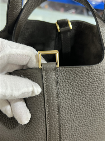 Picotin Lock Bag Taurillon Clemence Leather 18/22CM Gold/Silver Tone Metal In Etain Color HS