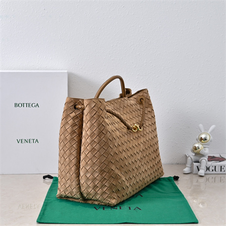 BV Large Andiamo Top handle bag Suede Caramel