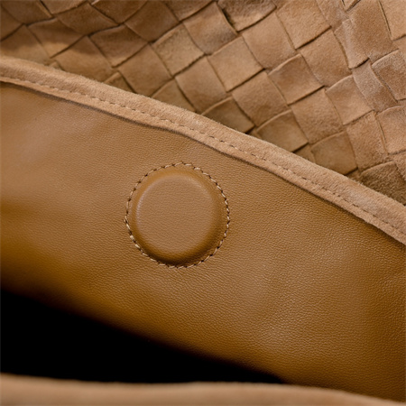 BV Large Hop Shoulder Bag In Suede Caramel