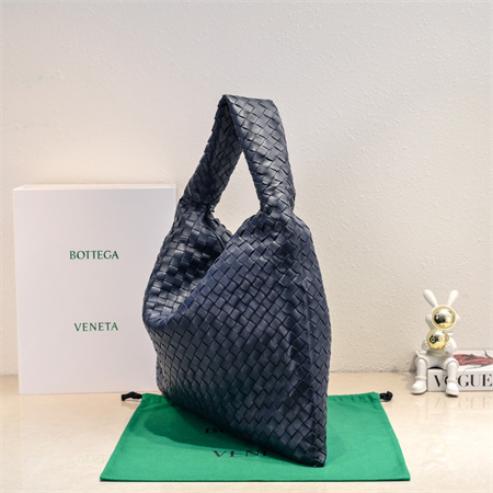 BV Large Hop Shoulder Bag In Calfskin Navy