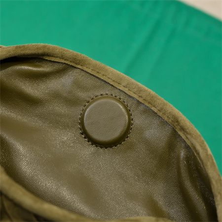 BV Hop Shoulder Bag In Suede Olive