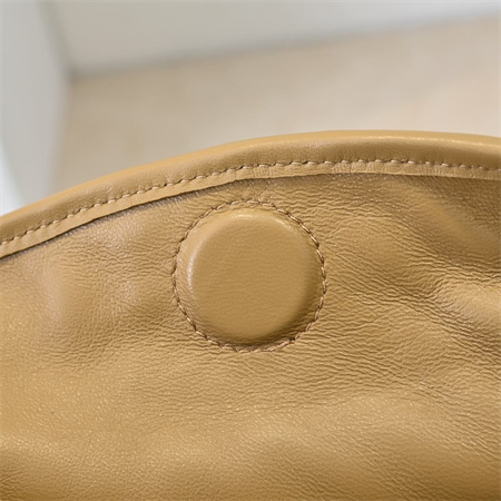 BV Hop Shoulder Bag In Calfskin Brown