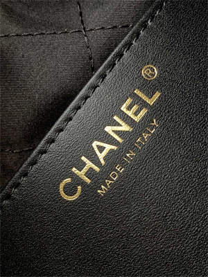 Cha.nel 22 Mini Handbag Grained Calfskin Gold Tone Metal Black AS3980