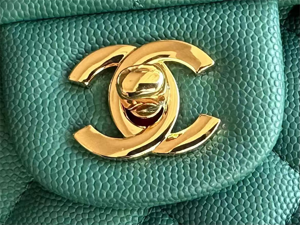 Chanel Medium Classic Flap Bag Grained Calfskin Gold Tone Metal Green 01112