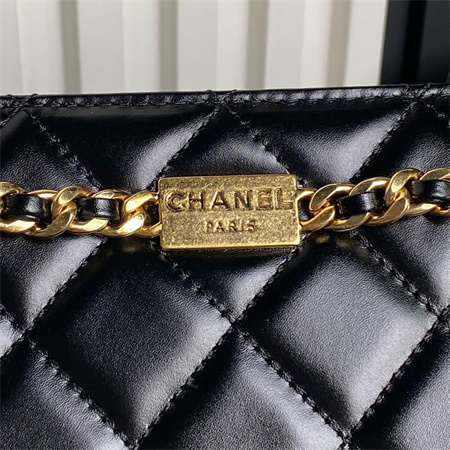 Chanel Clutch Shiny Lambskin & Gold-Tone Metal  Black AS5203