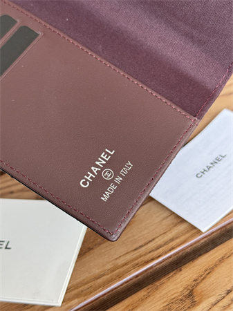 Chanel Passport Holder In Grained Calfskin Silver Tone Metal Black A80385