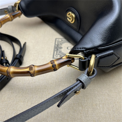 Gu.cci Diana Medium Shoulder Bag Black Leather 746124