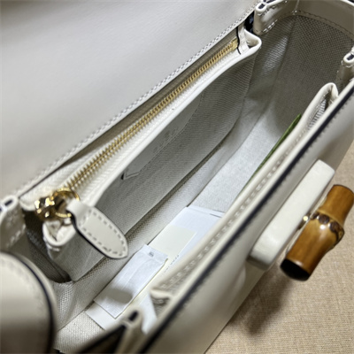 Gu.cci Bamboo 1947 Small Top Handel Bag White Leather 675797