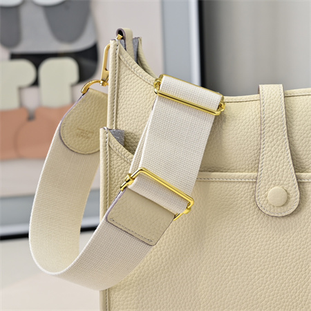 Evelyne III PM  Bag In Craie(options)