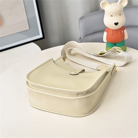 Evelyne III PM  Bag In Craie(options)