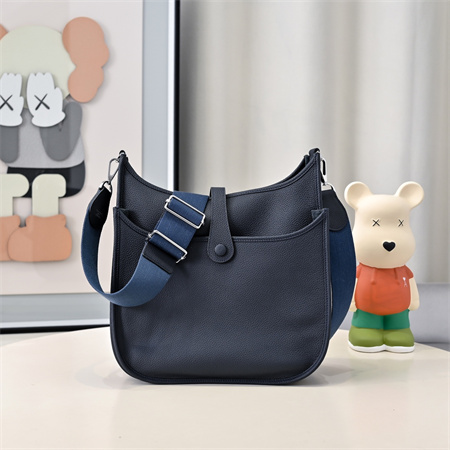 Evelyne III PM Bag In Navy(options)