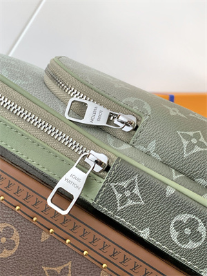 L.V Avenue Slingbag  Monogram Gradient coated canvas Khaki Green M11702