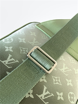 L.V Avenue Slingbag  Monogram Gradient coated canvas Khaki Green M11702