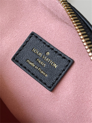 L.V Coussin Coussin Hobo MM Bag Calf Leather Black M12068