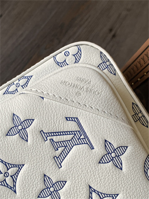 L.V Trio Messenger Bag Monogram Shadow calf leather  White/Navy Blue M24754