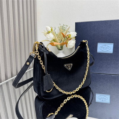 Prada Re-Edition Velvet mini-bag Black 1BC204