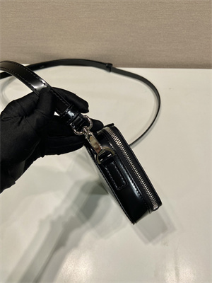 Prada Brique Shinny leather shoulder bag Black 2VH173