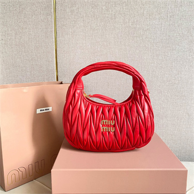 MiuMiu Wander matelassé nappa leather Small hobo bag Red Color