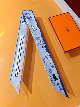 Hermes Twilly 100% Silk 37830