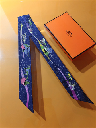Hermes Twilly 100% Silk 37841