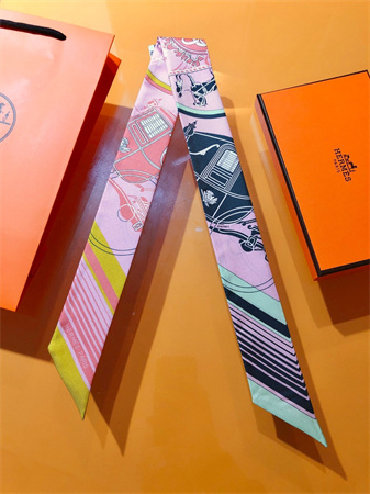 Hermes Twilly 100% Silk 37844