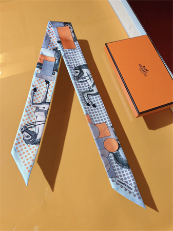 Hermes Twilly 100% Silk 37848