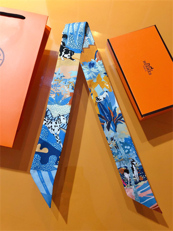 Hermes Twilly 100% Silk 37855