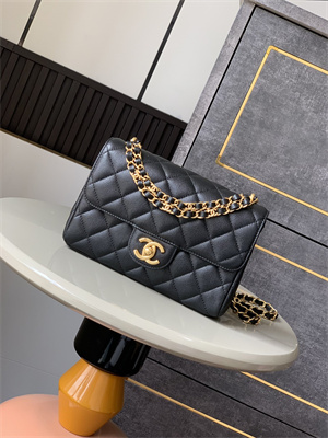 CHANEL 25P Classic Flap Bag Grained Calfskin Gold Tone Metal Black AS5240