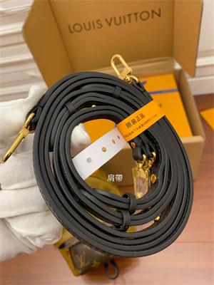 L.V Palm Spring Mini Backpack Reverse Monogram Coated Canvas M44872 TOP