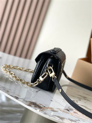 L.V Pochette Metis East West Embossed supple grained cowhide leather Black M46595 TOP