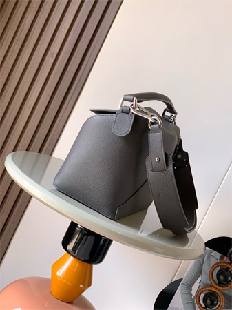 Loewe Puzzle Bag In Soft Grained Calfskin