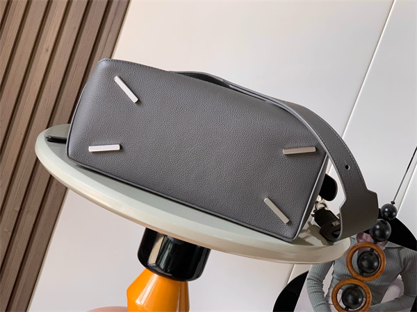 Loewe Puzzle Bag In Soft Grained Calfskin