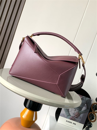 Loewe Puzzle Bag In Classic Calfskin