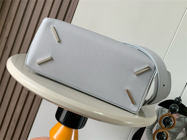 Loewe Puzzle Bag In Soft Grained Calfskin