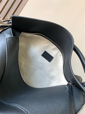 Loewe Puzzle Bag In Soft Grained Calfskin