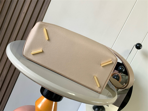 Loewe Puzzle Bag In Soft Grained Calfskin