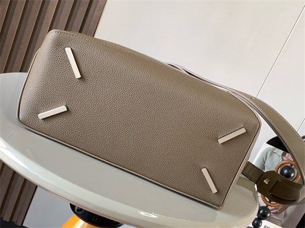 Loewe Puzzle Bag In Soft Grained Calfskin