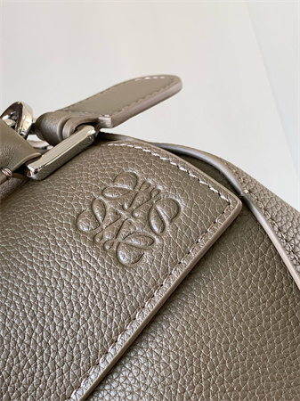 Loewe Puzzle Bag In Soft Grained Calfskin