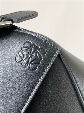 Loewe Puzzle Bag In Classic Calfskin