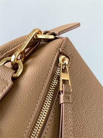 Loewe Puzzle Bag In Soft Grained Calfskin