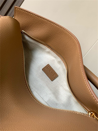 Loewe Puzzle Bag In Soft Grained Calfskin
