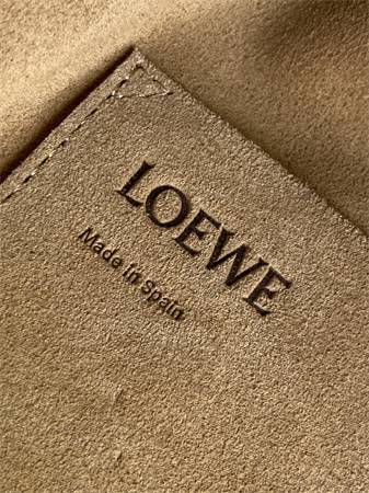 Loewe Large Puzzle Bag In Shinny Grained Calfskin