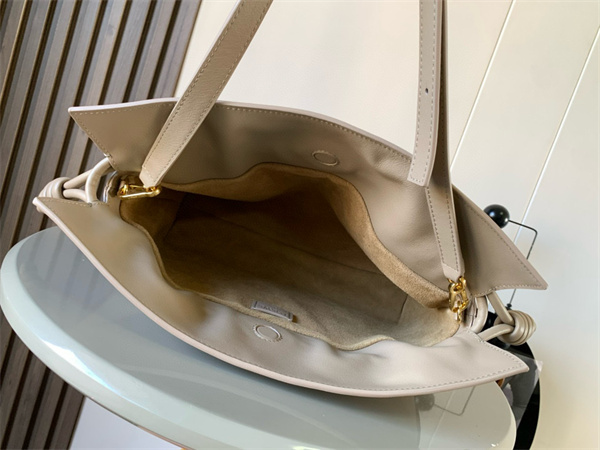 Loewe Medium Flamenco clutch in nappa calfskin